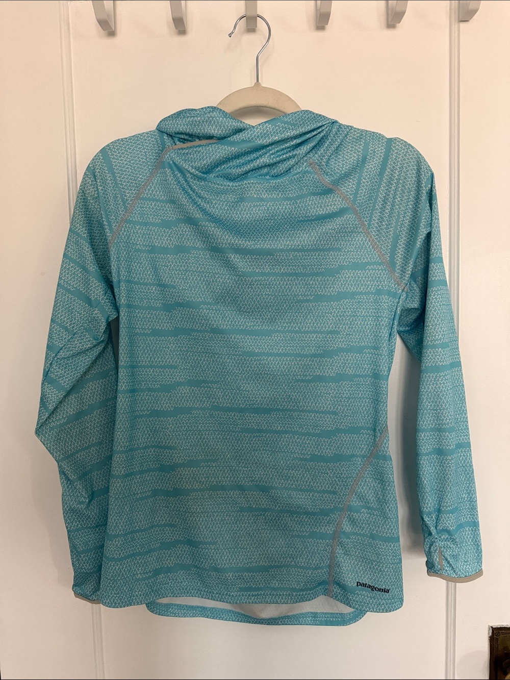 Patagonia Teal Patterned Hooded Sun Shirt